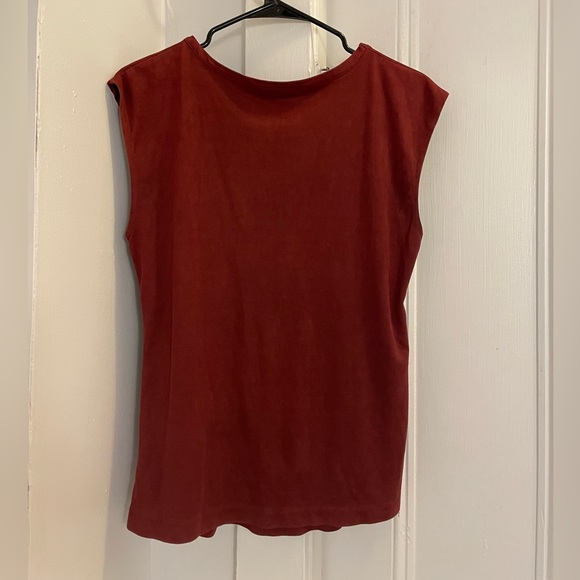 Skull Cutout Top - Picture 2 of 2